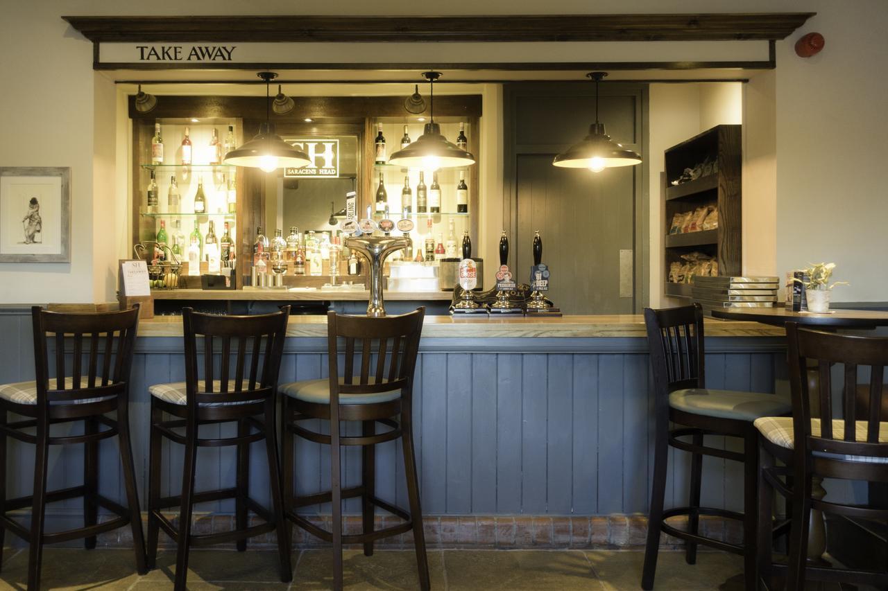 The Saracens Head Bed & Breakfast สแตฟฟอร์ด ภายนอก รูปภาพ
